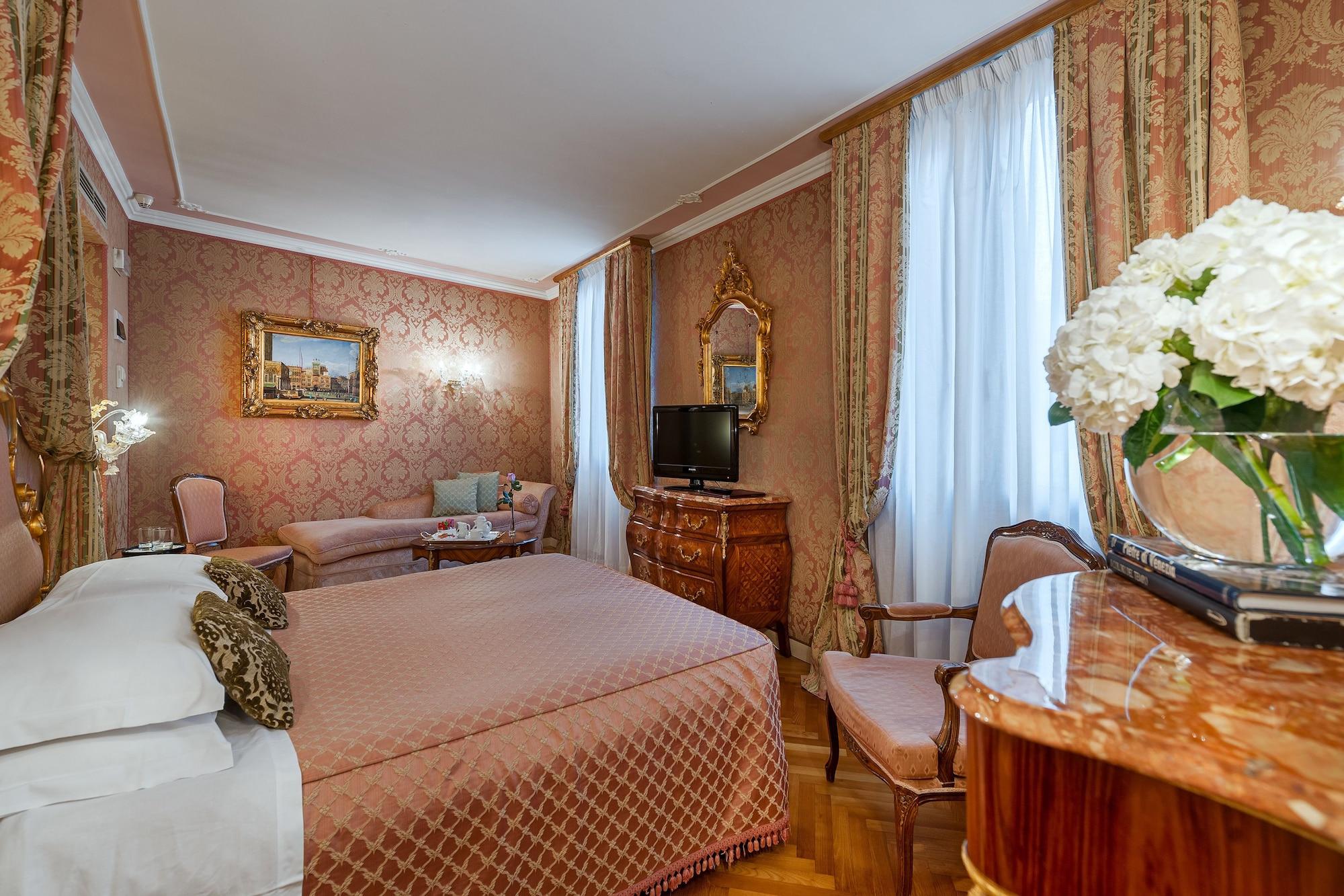 Hotel Antico Doge - A Member Of Elizabeth Hotel Group Venedik Dış mekan fotoğraf