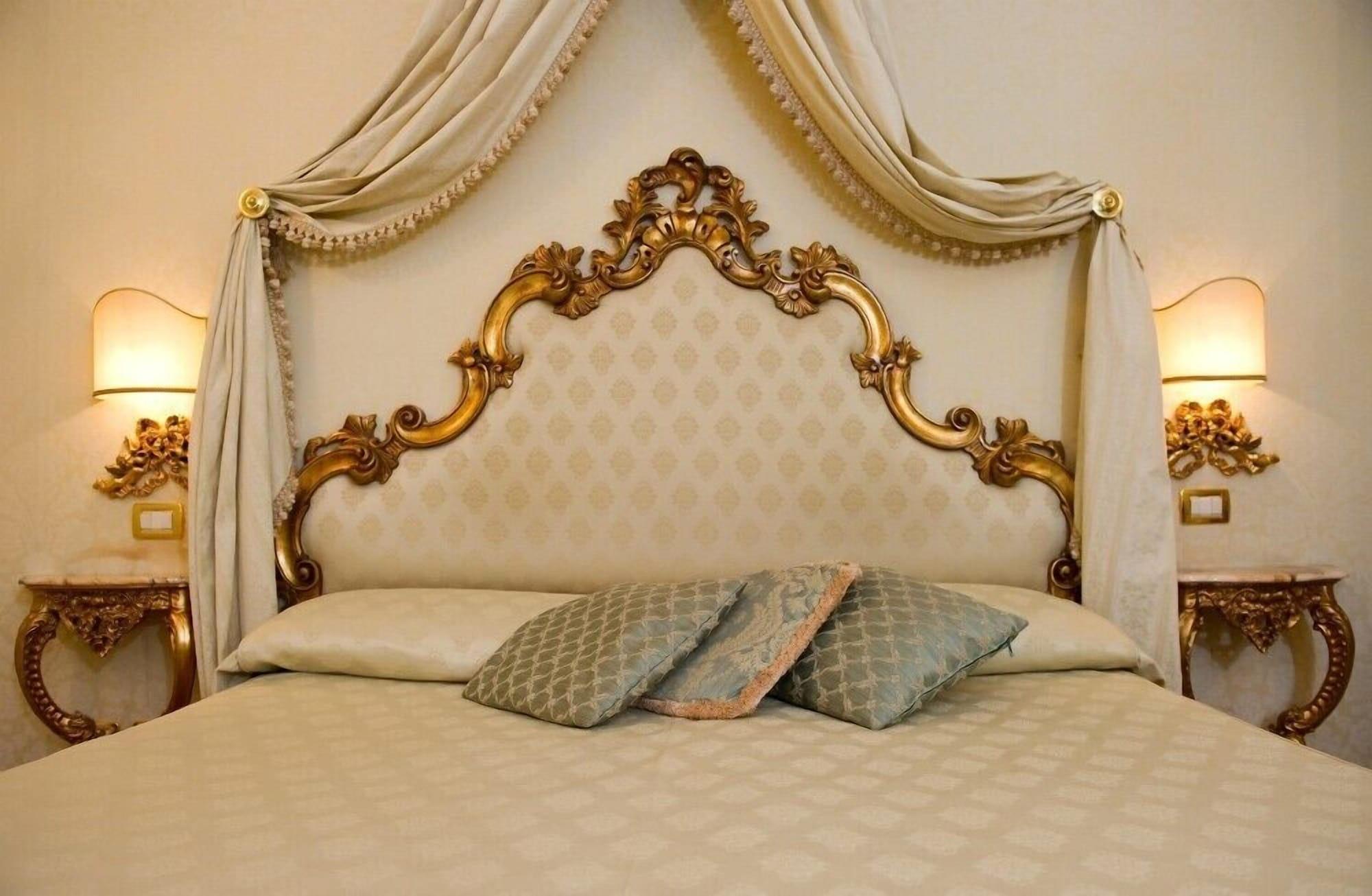 Hotel Antico Doge - A Member Of Elizabeth Hotel Group Venedik Dış mekan fotoğraf