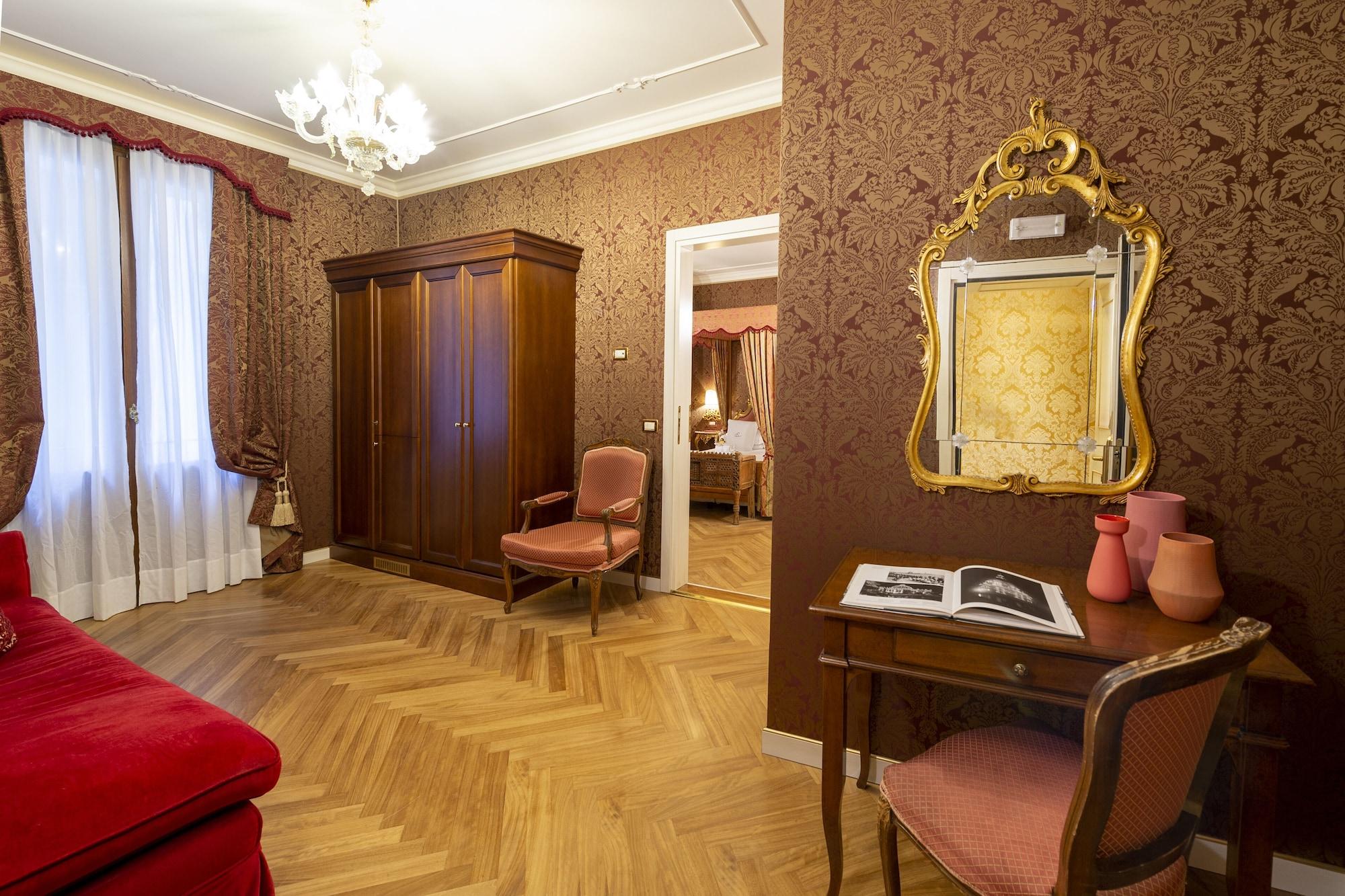 Hotel Antico Doge - A Member Of Elizabeth Hotel Group Venedik Dış mekan fotoğraf