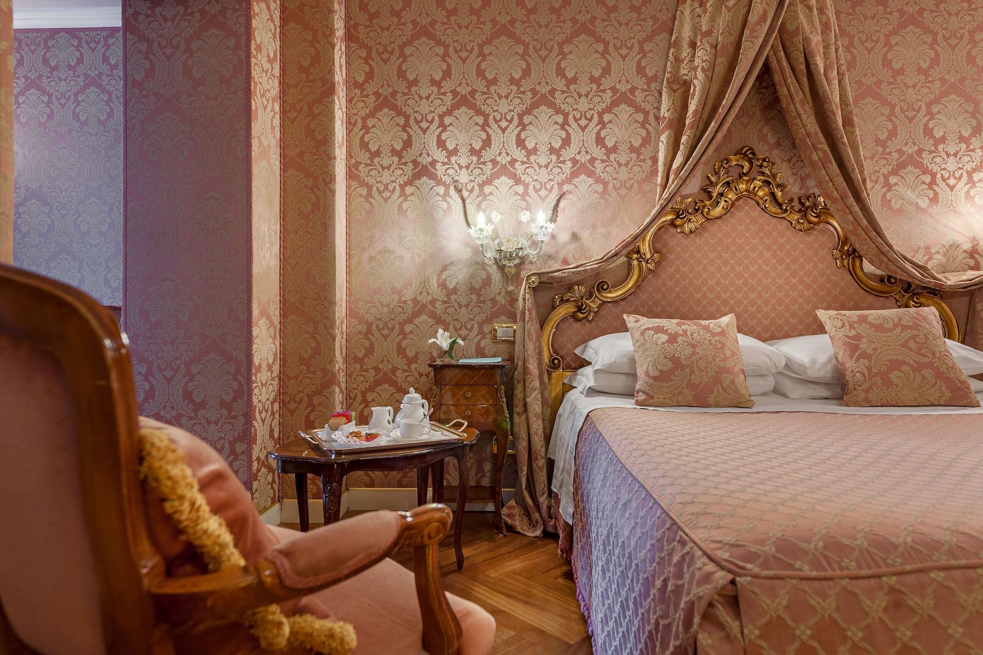Hotel Antico Doge - A Member Of Elizabeth Hotel Group Venedik Dış mekan fotoğraf