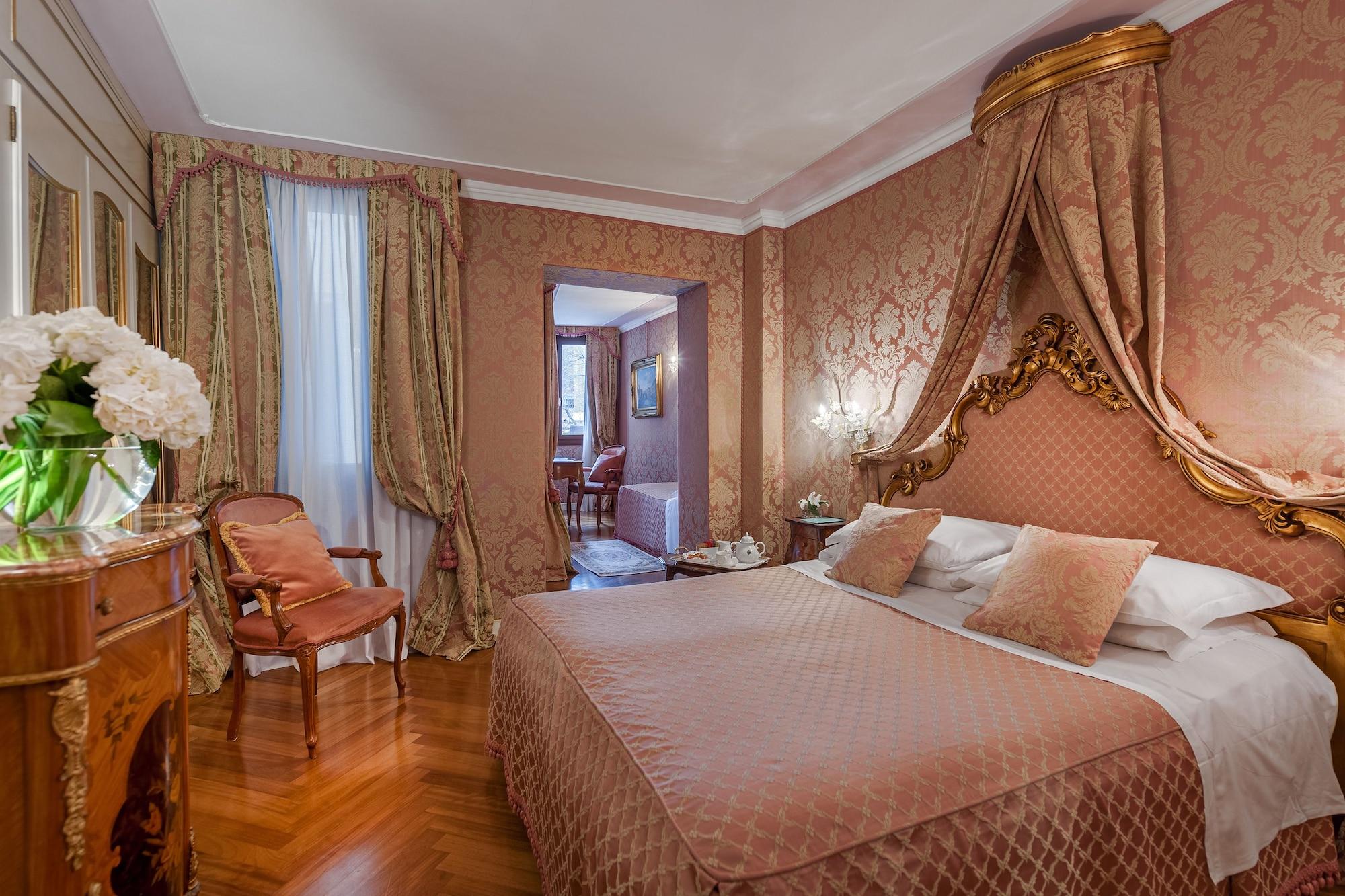 Hotel Antico Doge - A Member Of Elizabeth Hotel Group Venedik Dış mekan fotoğraf