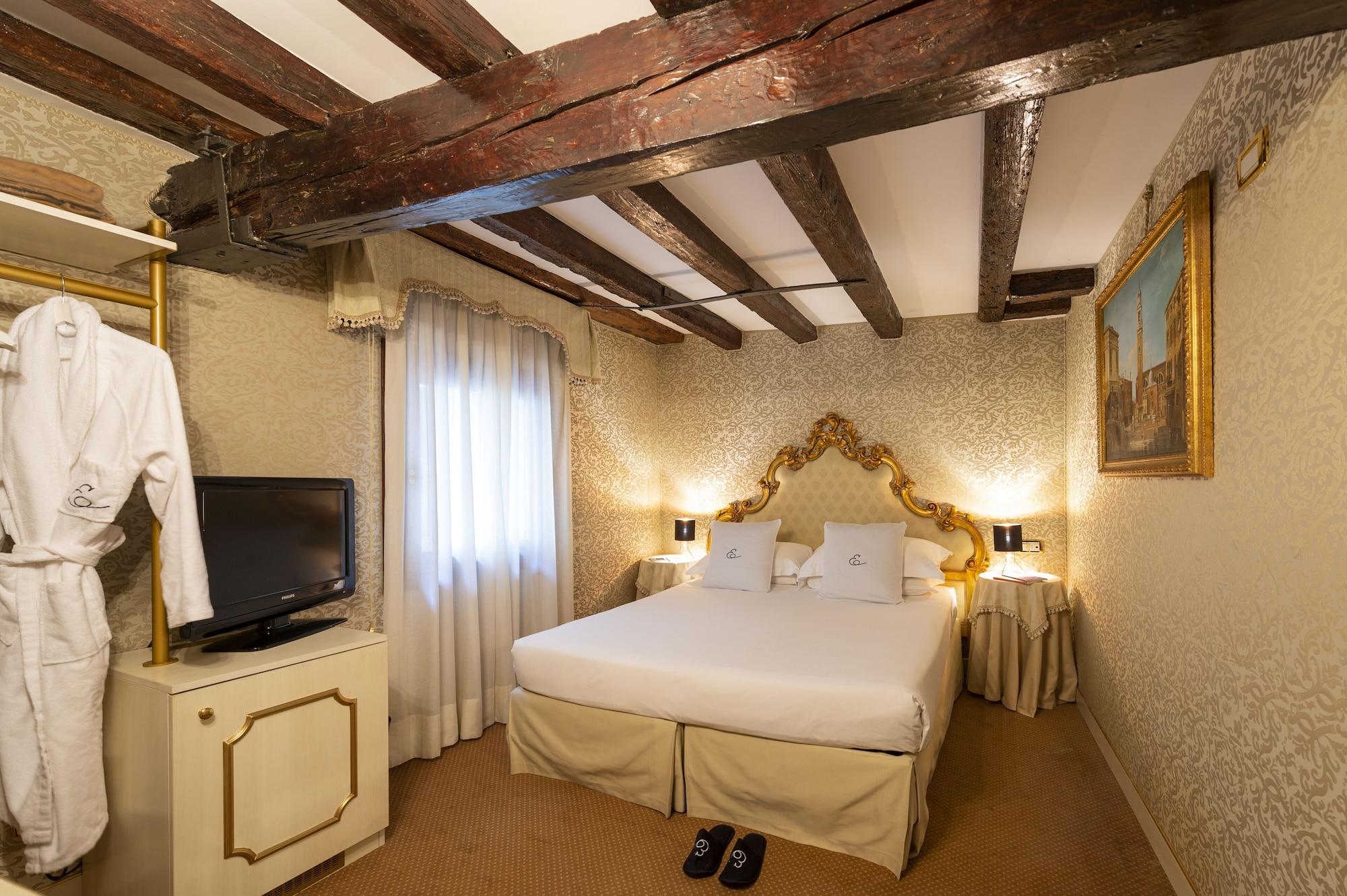 Hotel Antico Doge - A Member Of Elizabeth Hotel Group Venedik Dış mekan fotoğraf