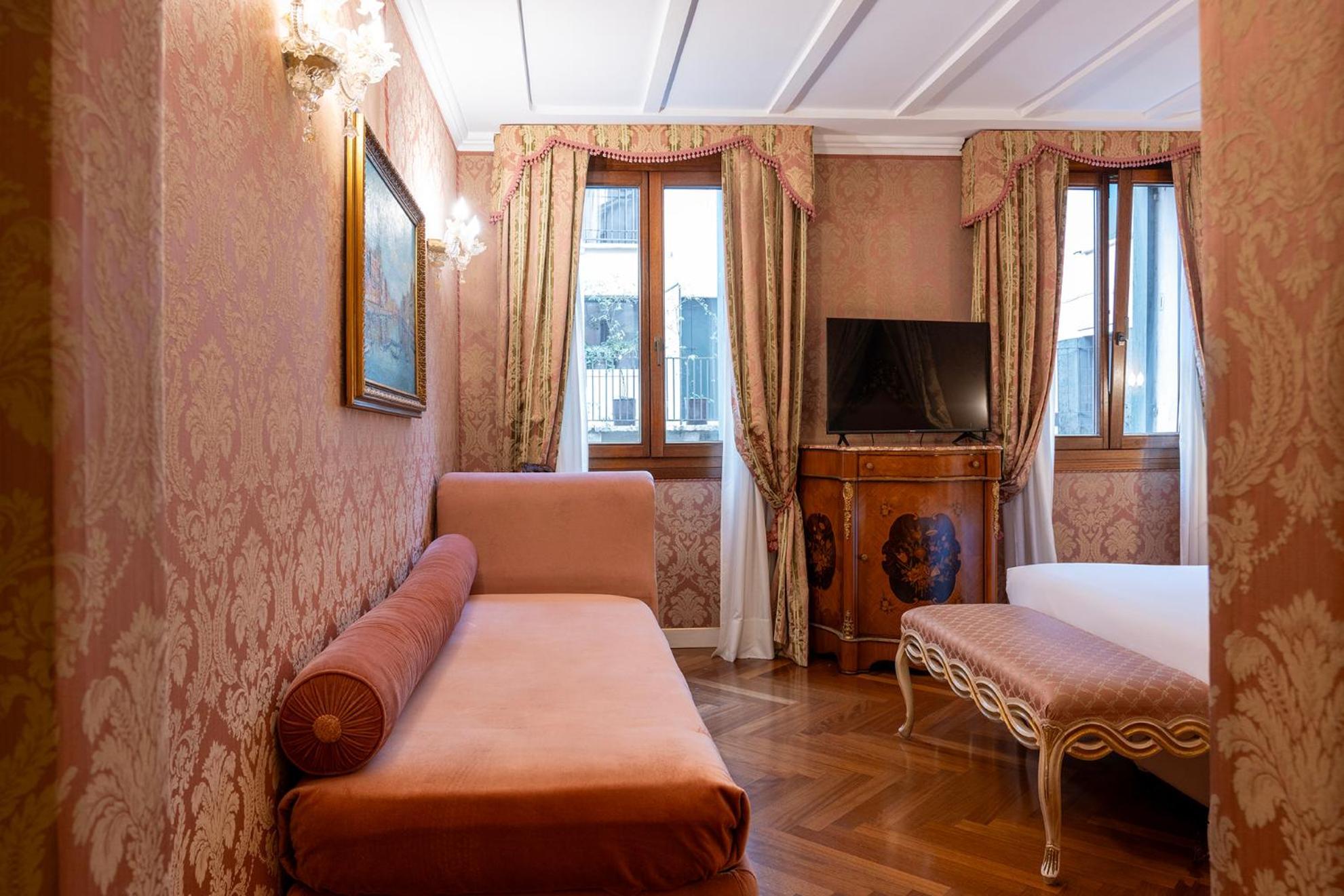 Hotel Antico Doge - A Member Of Elizabeth Hotel Group Venedik Dış mekan fotoğraf