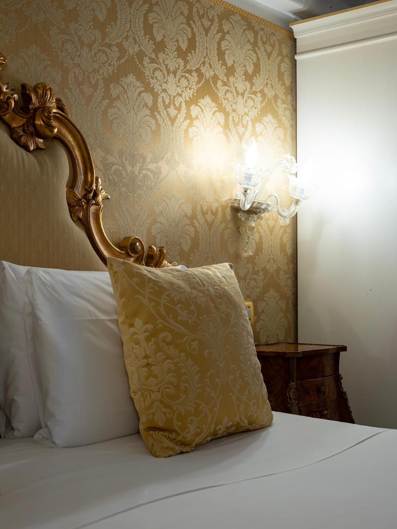 Hotel Antico Doge - A Member Of Elizabeth Hotel Group Venedik Dış mekan fotoğraf